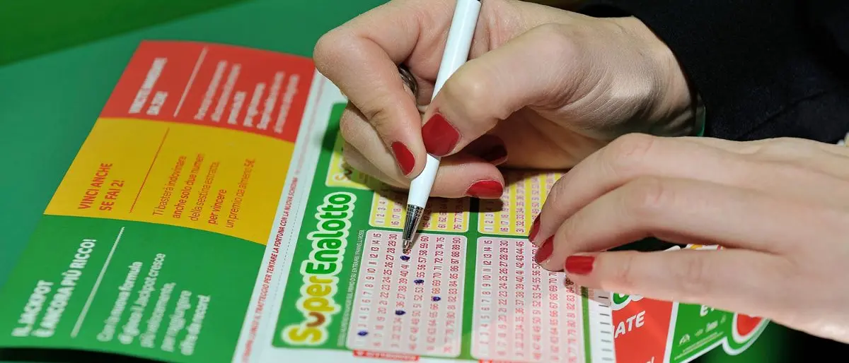 Colpo fortunato al SuperEnalotto: “5” da oltre 43mila euro a San Demetrio Corone