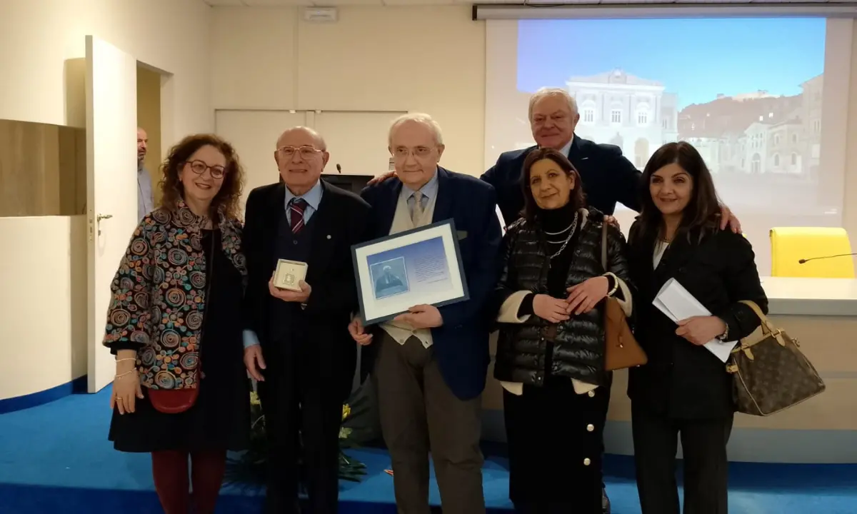 L’Ordine dei Medici di Cosenza celebra i professionisti con 50 anni di attività