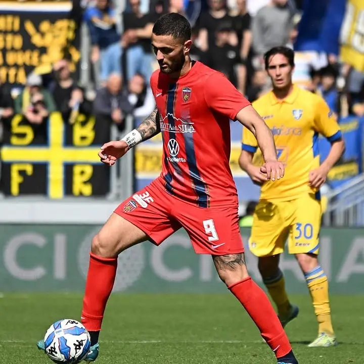 Cosenza, per Rizzo Pinna l’Ascoli sbatte su Guarascio.\u00A0Patti conferma:\u00A0«Difficilissimo»\n