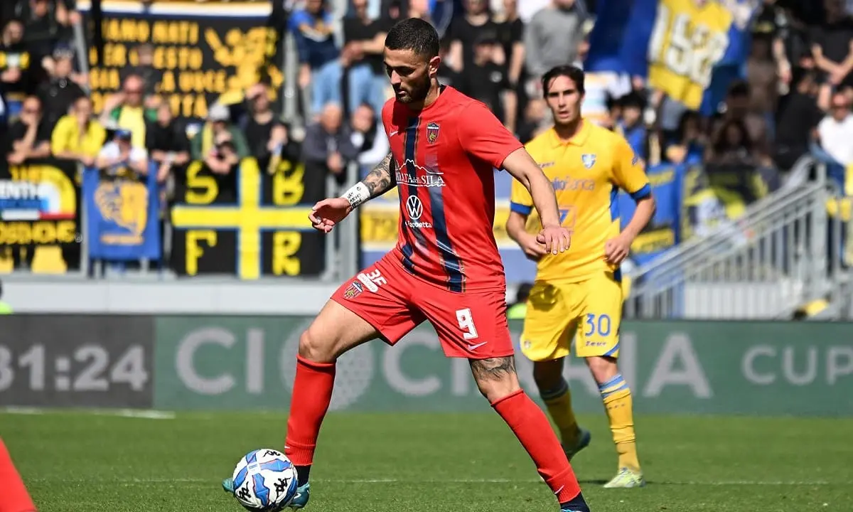 Cosenza, per Rizzo Pinna l’Ascoli sbatte su Guarascio.\u00A0Patti conferma:\u00A0«Difficilissimo»\n