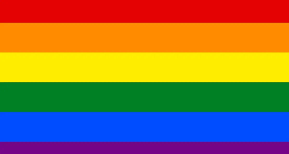 Aggredito perché “non conforme”: Arcigay Cosenza rompe il silenzio sull’omofobia: «Pestato un ragazzo eterosessuale»\n