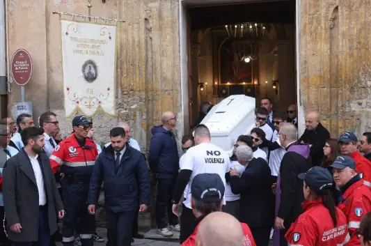 Funerali di Sara Campanella, la studentessa uccisa riceverà la laurea alla memoria