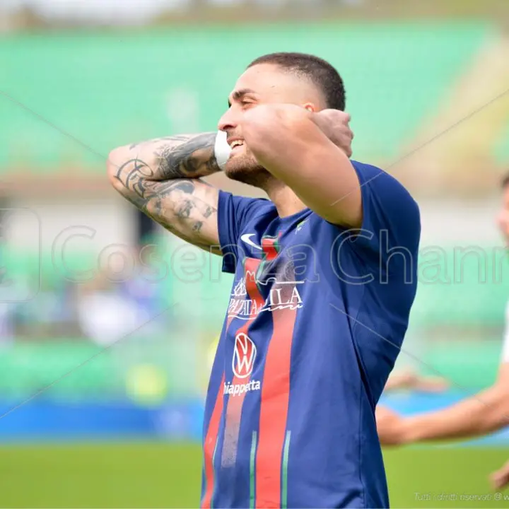 Cosenza, un pari inutile con tanti rimpianti: contro il Brescia finisce 1-1