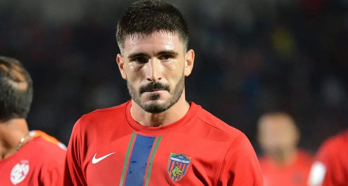 Cosenza, proposte dalla Serie C\u00A0per\u00A0Dalle\u00A0Mura e Caporale\n