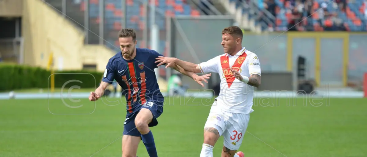 Cosenza-Brescia 1-1, pari inutile per i Lupi