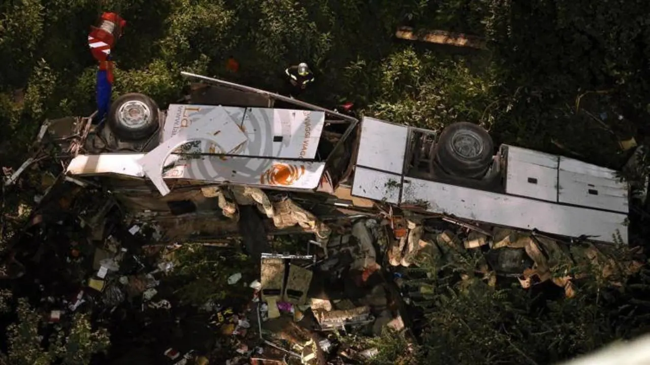 Strage bus Avellino, condanna definitiva a 6 anni per Castellucci. Il legale: «Pronto a costituirsi»