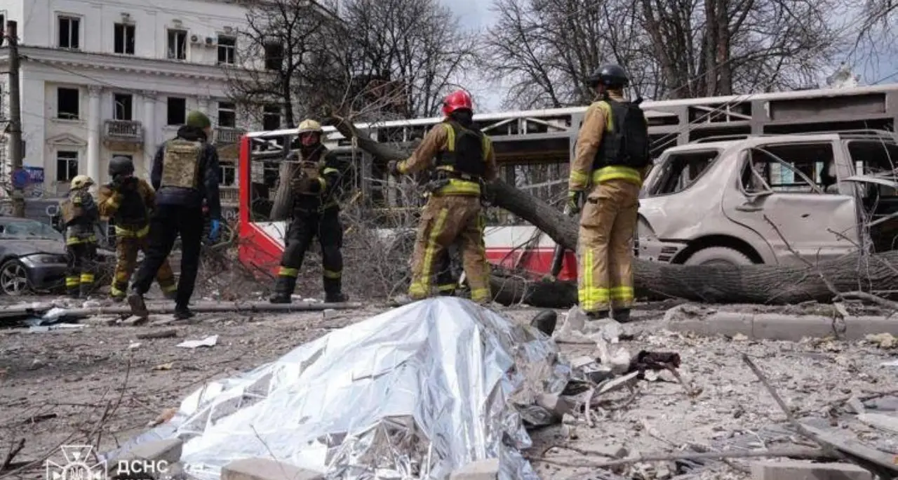 Guerra Russia-Ucraina, massiccio attacco russo con droni e missili. La Polonia schiera i caccia\u00A0\u00A0\n