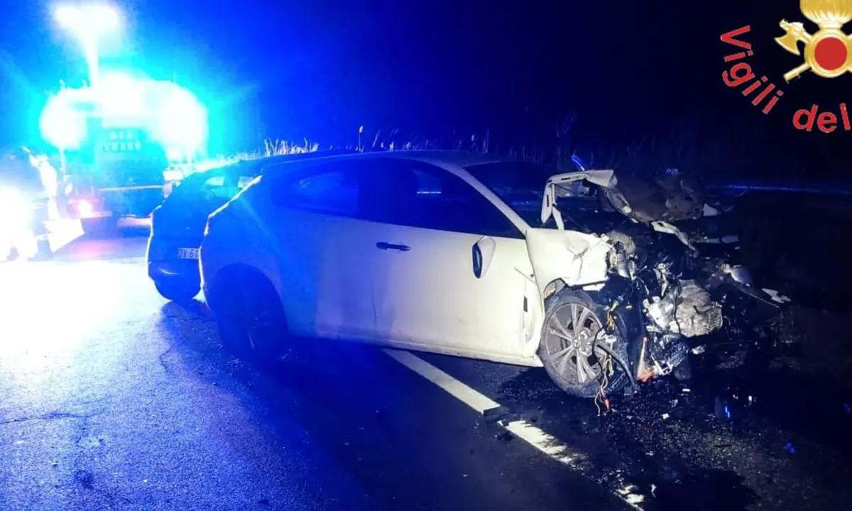 Ancora sangue sulle strade in Calabria, muore un 20enne dopo un incidente