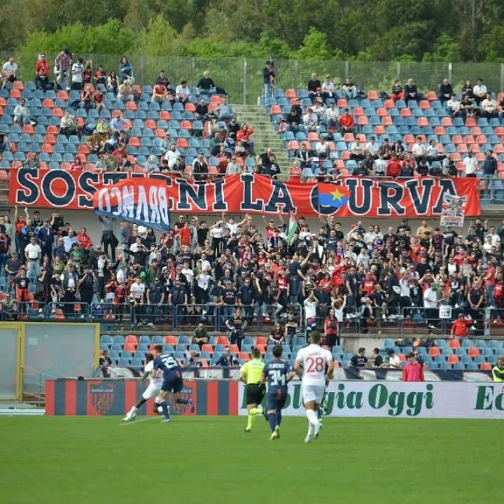 Cosenza, ormai è un'abitudine: altri 5.000 euro di multa ai rossoblù