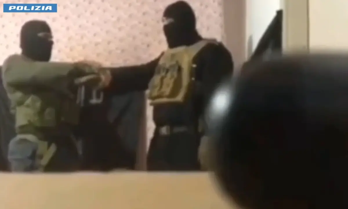 Chi è Halmi Ben Mahmoud Mselmi, il terrorista dell'Isis fermato a Cosenza