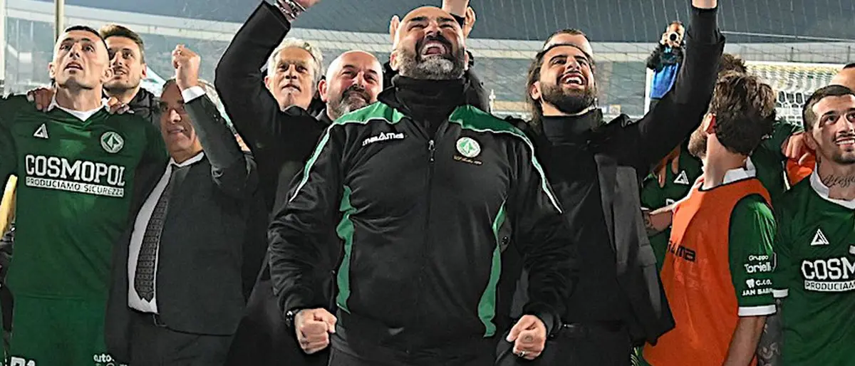 L'Avellino torna in Serie B dopo 7 anni: gioiscono quattro ex del Cosenza