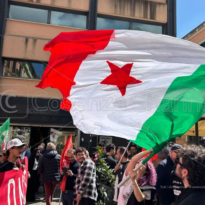 25 aprile, la Resistenza vive: contro il sistema, nelle piazze e in Calabria\u00A0\n