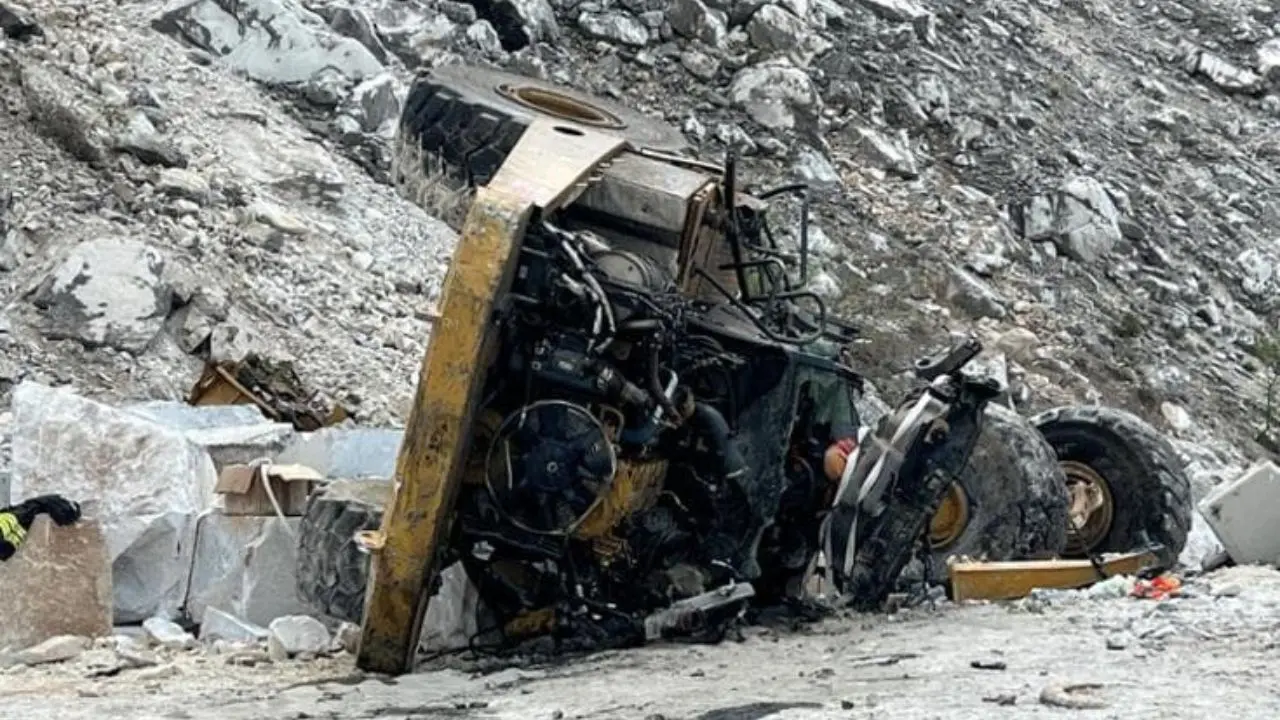 Carrara, operaio morto in una cava di marmo