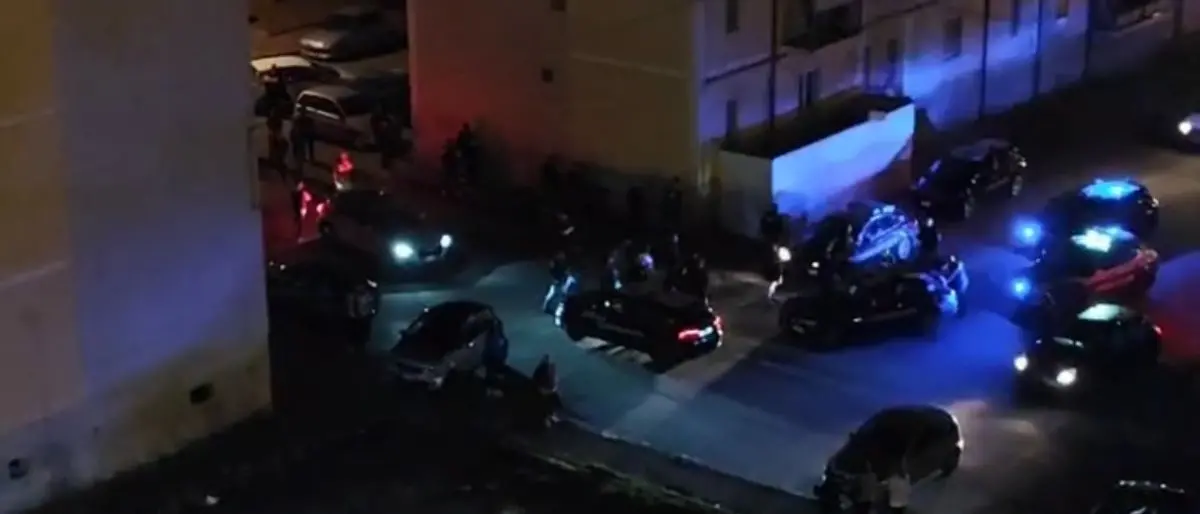 Cosenza, tensione in via degli Stadi per un minore fermato a bordo di un scooter