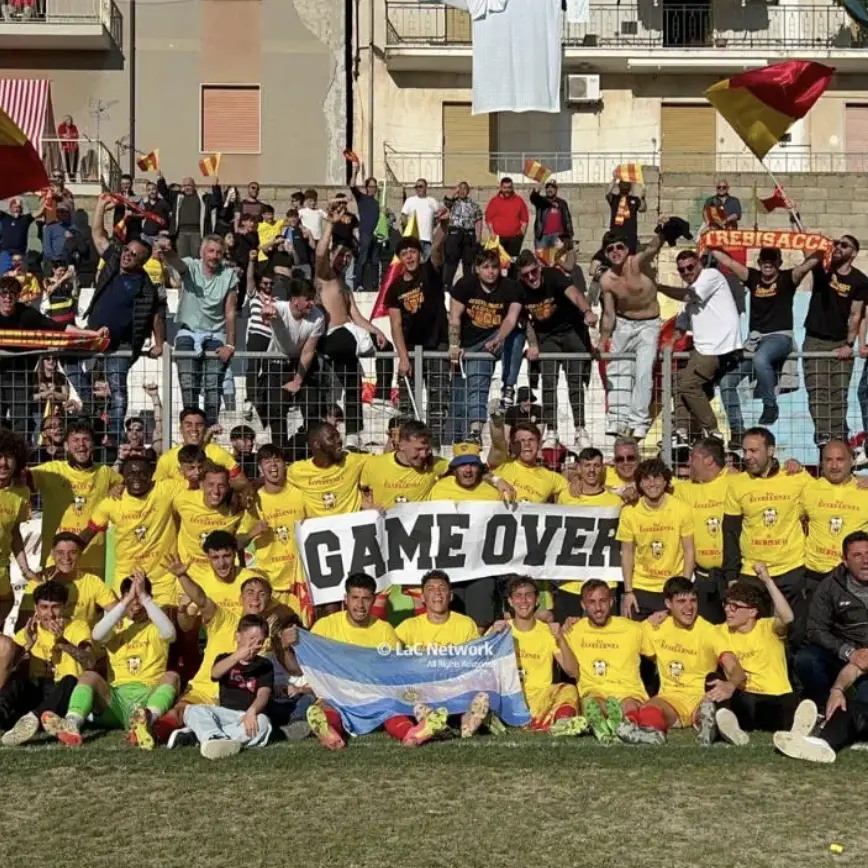Trebisacce, che festa. Giallorossi promossi in Eccellenza