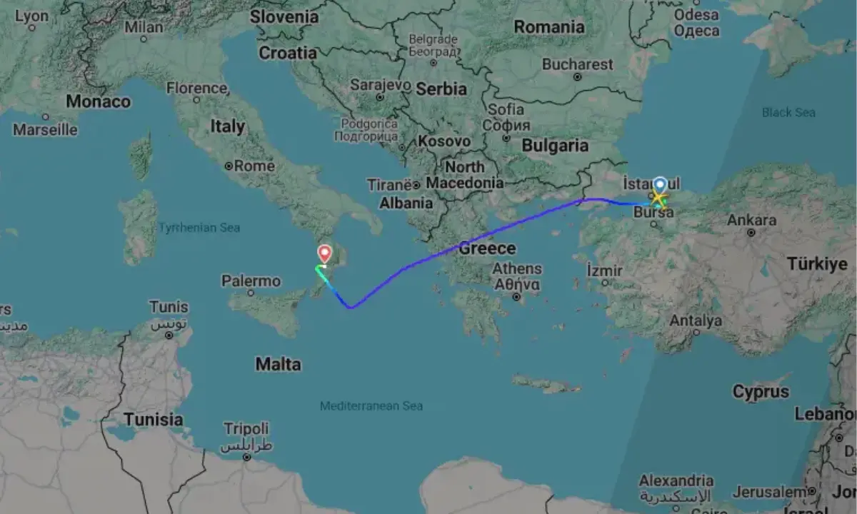 Lamezia Terme, atterraggio d’emergenza del volo Istanbul-Casablanca