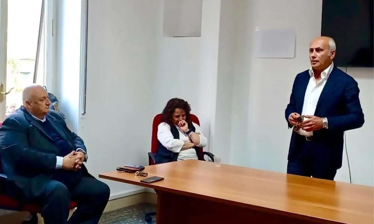 Cosenza, l'omaggio di Confesercenti a Dino De Santo