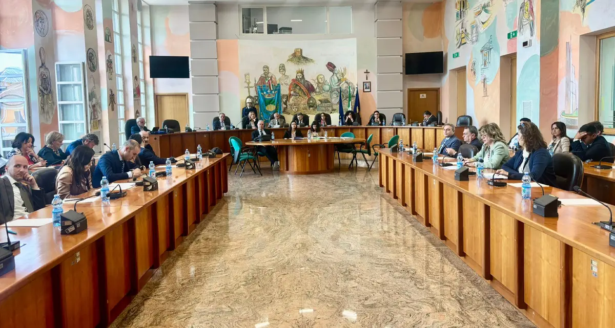 Cosenza, consiglio comunale in vista con tre punti all’ordine del giorno