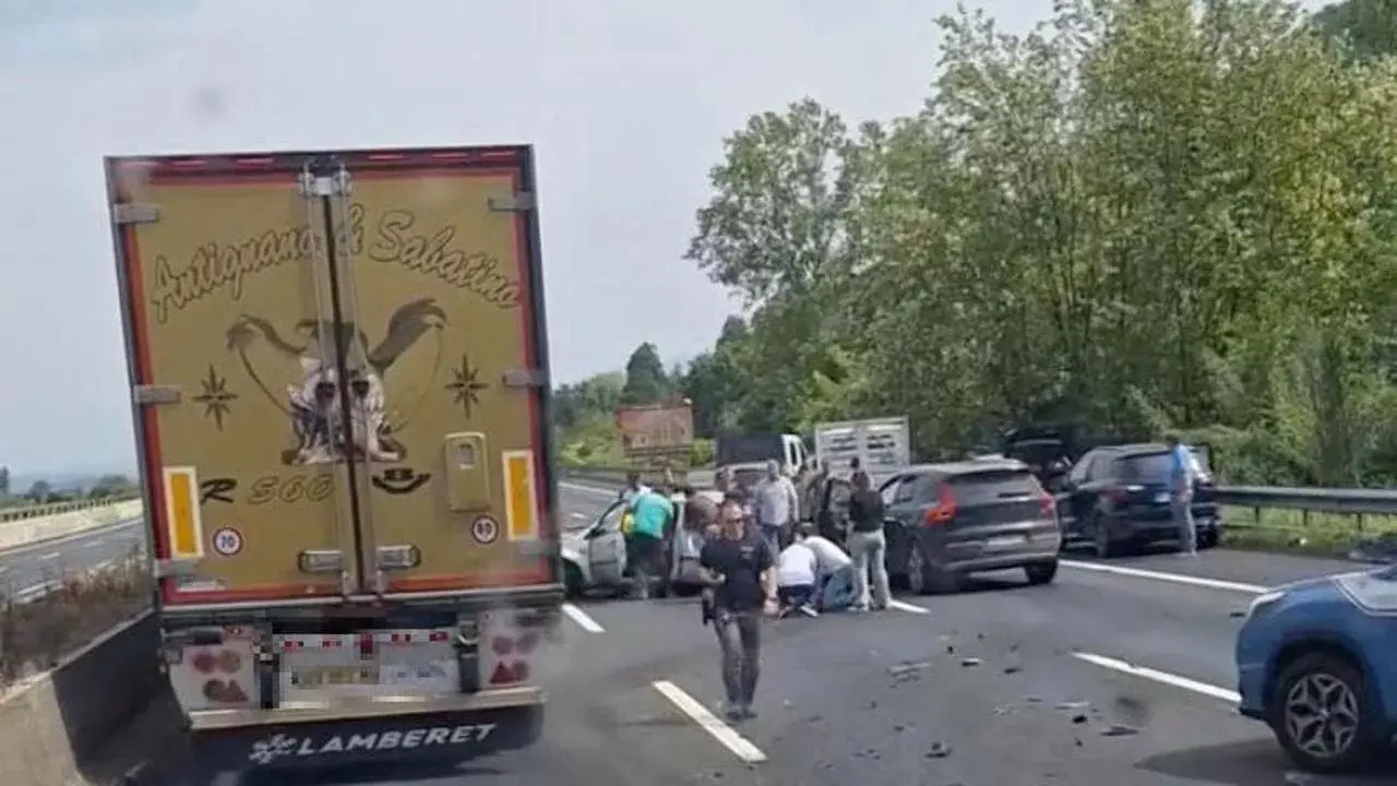 Incidente in A1 tra Anagni e Ferentino: morti sul colpo padre e figlio di otto anni