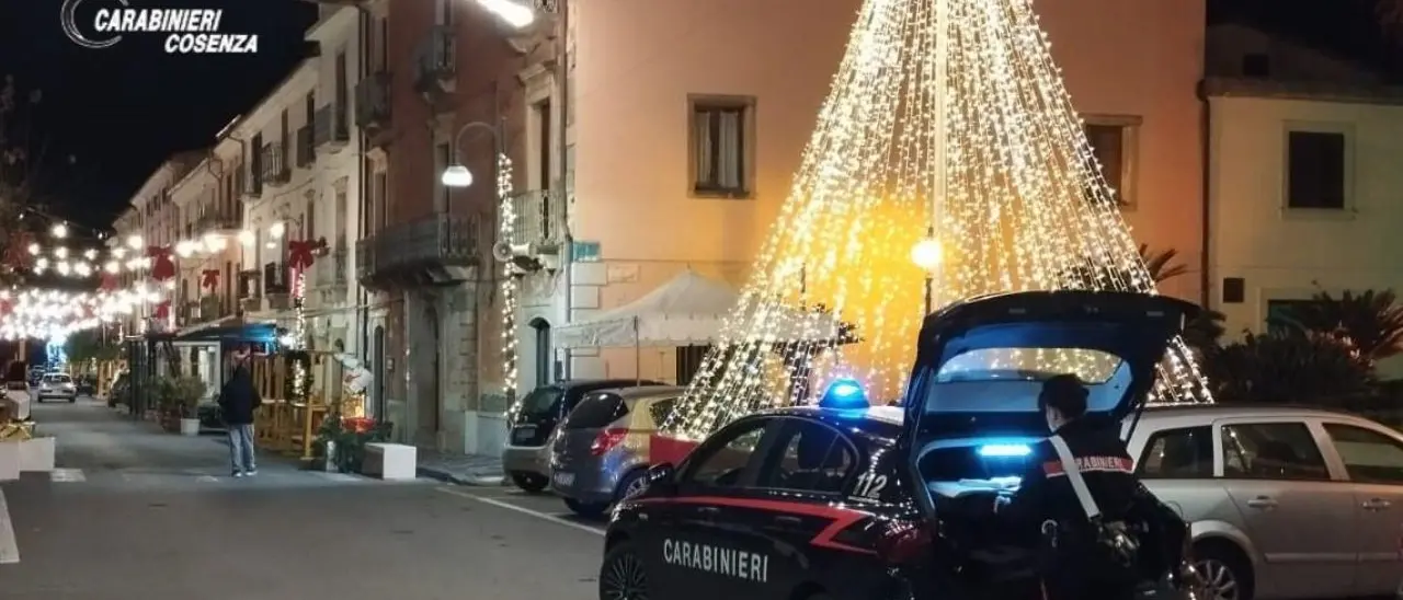 Fuscaldo, stalking e violenza domestica: due arresti