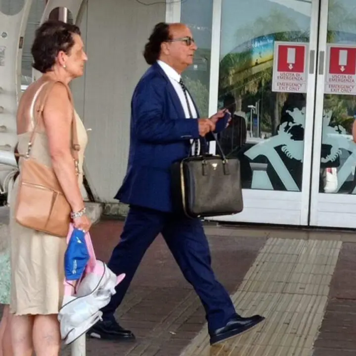 Cosenza, il silenzio di Guarascio. Ma la città chiede un addio, non le scuse pubbliche