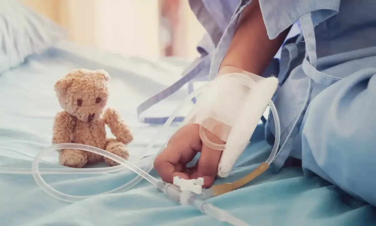 Bimbo ingoia moneta da 50 centesimi: salvato dai medici dell'Annunziata di Cosenza