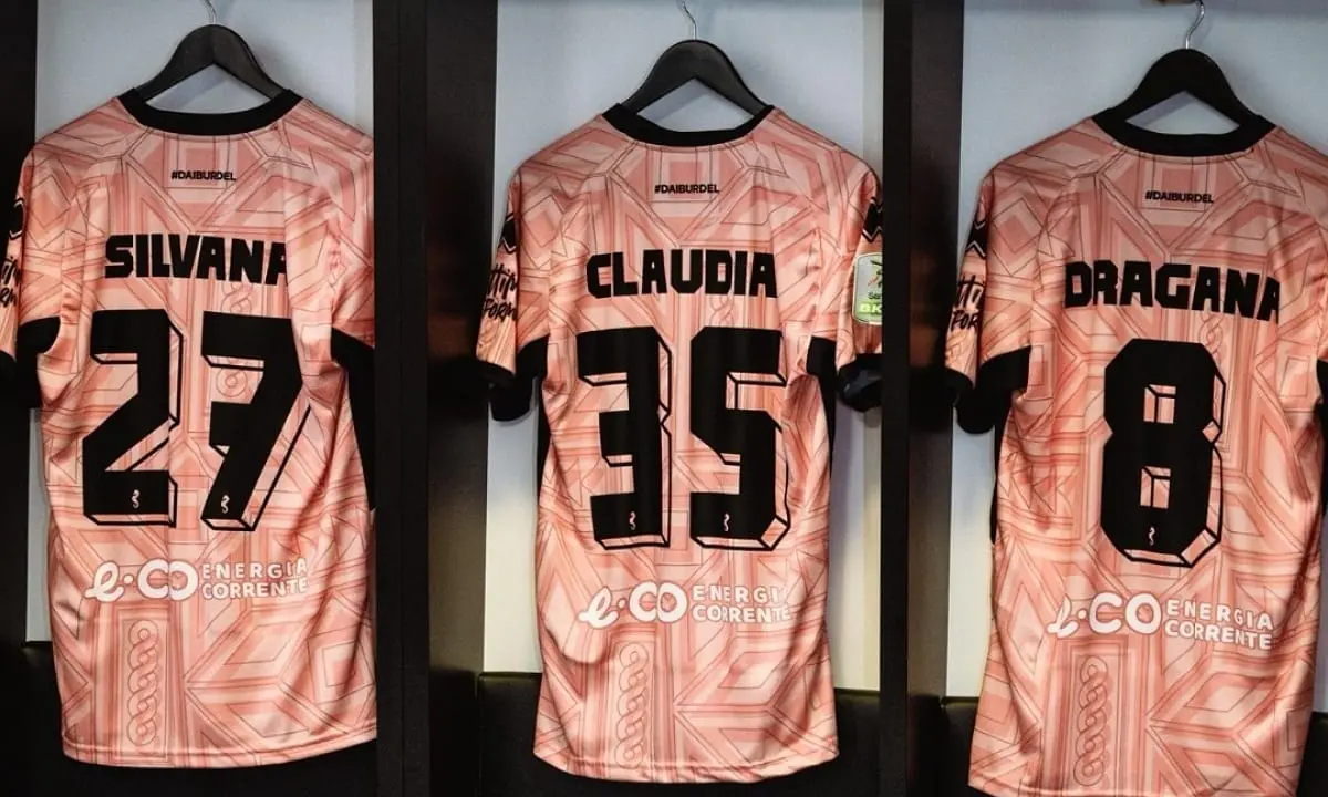 Cosenza-Cesena, maglia speciale per gli ospiti al \"Marulla\"