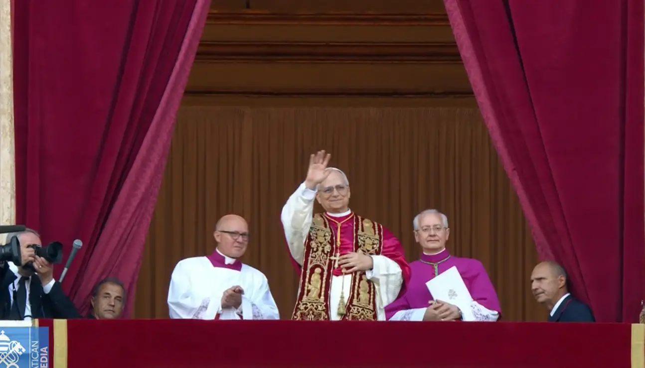 Il discorso di Leone XIV e l'indulgenza plenaria. Il nuovo Papa Prevost: «Preghiamo per la pace»