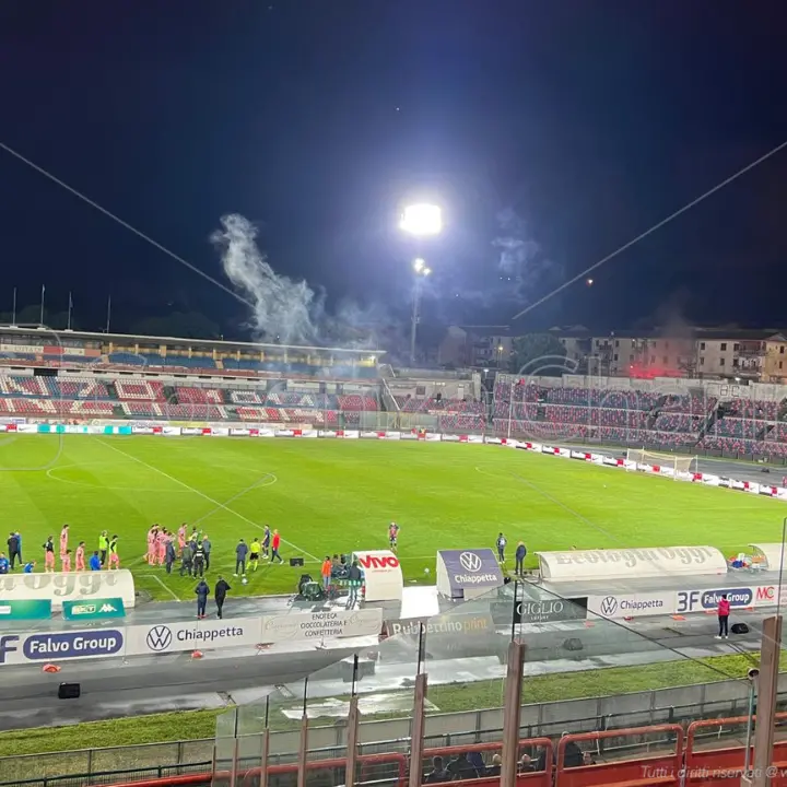 Cosenza, controllate oltre 1.200 persone in cinque giorni: 15 denunciati e 7 DASPO per la gara contro il Cesena\n