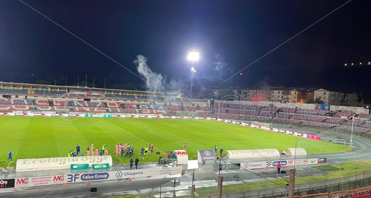 Cosenza, controllate oltre 1.200 persone in cinque giorni: 15 denunciati e 7 DASPO per la gara contro il Cesena\n