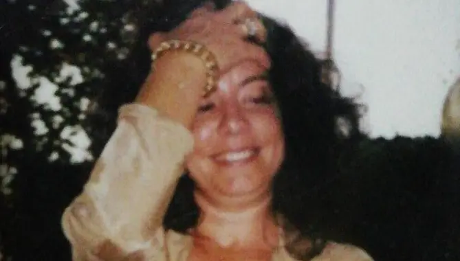 Fregene, donna trovata uccisa in casa: fermata la compagna del figlio