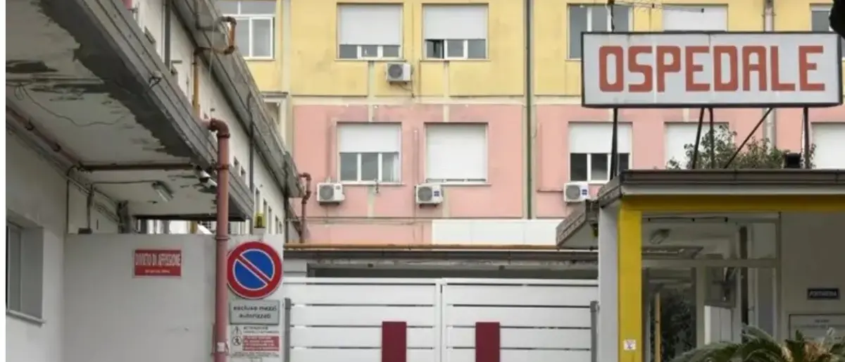 Dopo la morte di un feto nel grembo materno, si dimette il primario di Ginecologia di Vibo