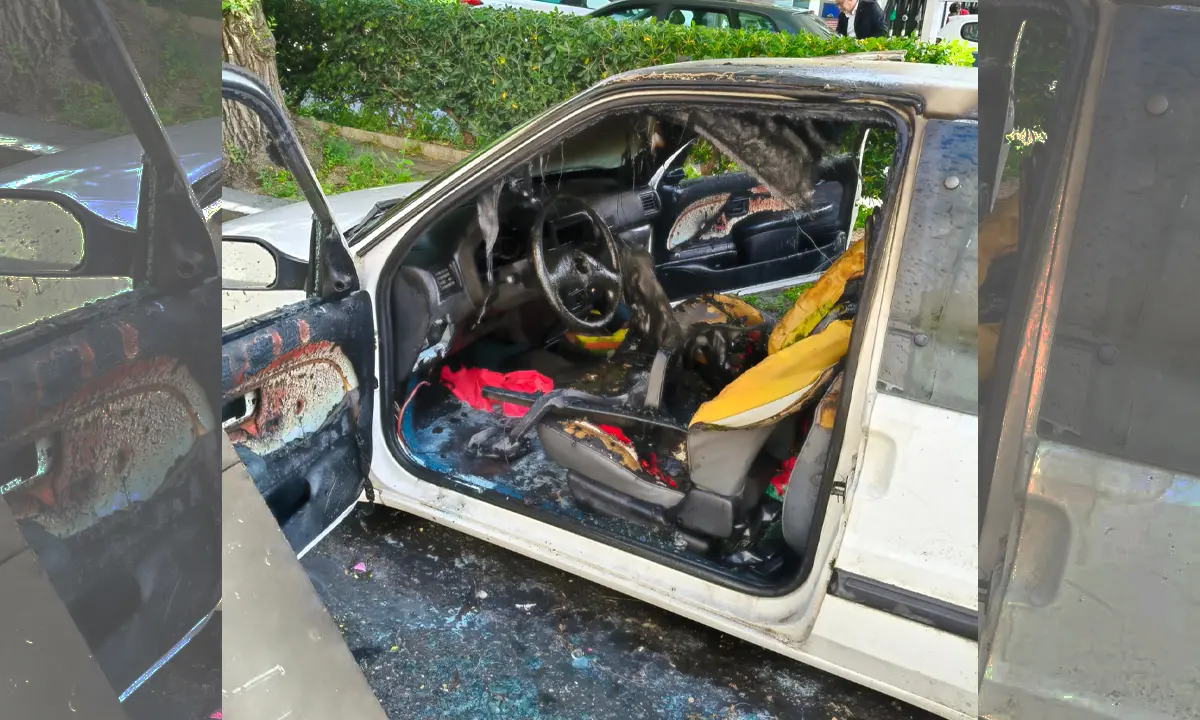Cosenza, incendia la sua auto nel centro storico. Fermato e portato in Pronto Soccorso
