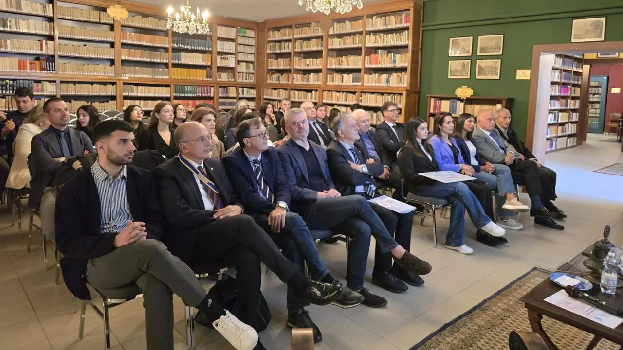 Cosenza, assegnato il premio \"Giacomo Mancini\" istituito dal Rotary Club