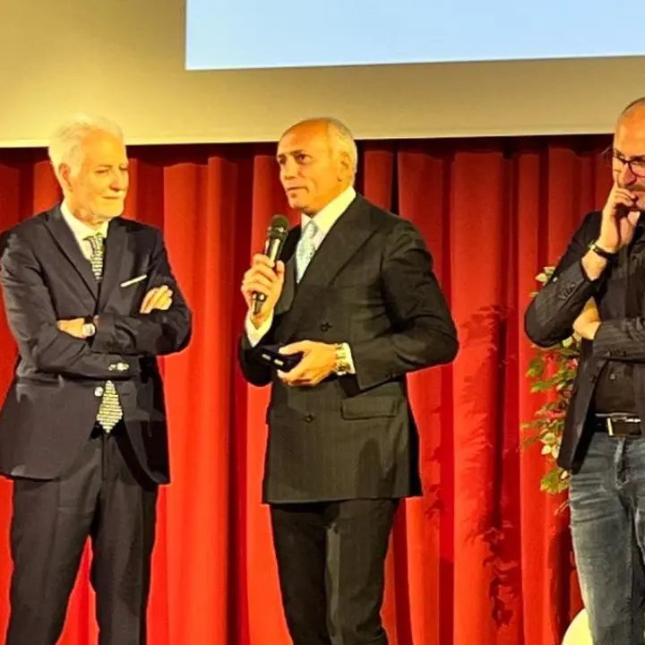 Cosenza, consegnato il sigillo della città a Federico Morabito