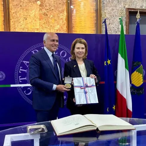 La Console USA Tracy Roberts-Pounds in visita a Cosenza: sinergie con l’Unical