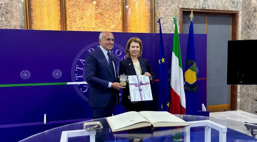 La Console USA Tracy Roberts-Pounds in visita a Cosenza: sinergie con l’Unical