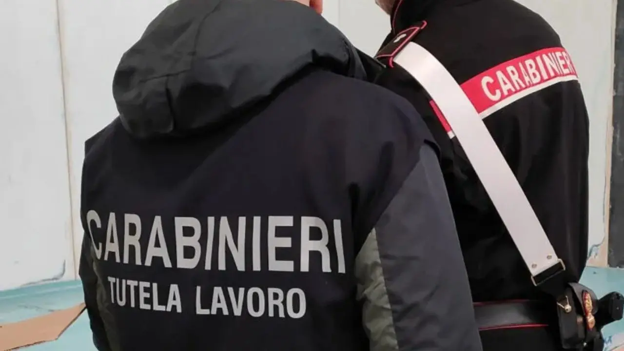 Cosenza, lavoro nero nei locali della movida: sospese due attività