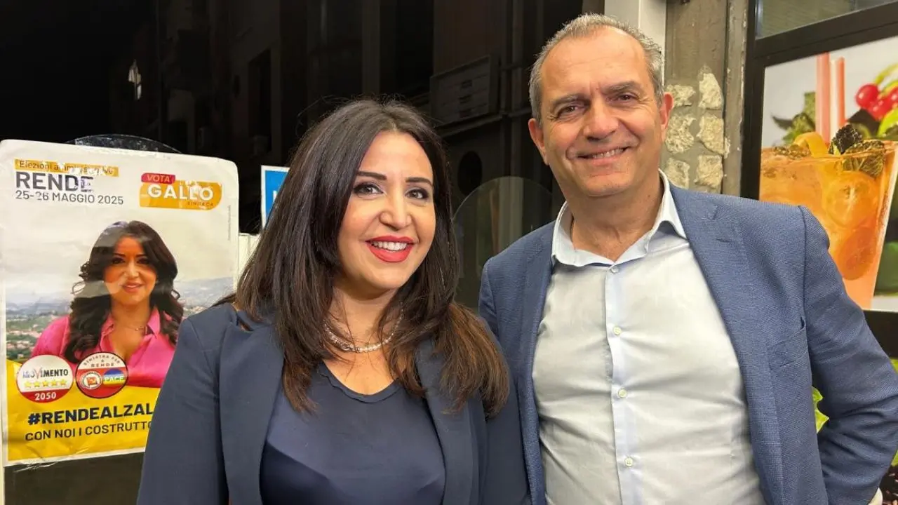 Rende, De Magistris con Gallo: «Le cose si cambiano partendo dall'amministrazione comunale»