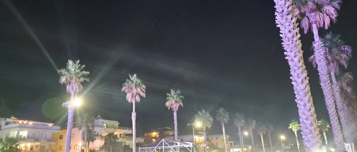 Corigliano-Rossano accende l’estate: il “Kiss Kiss Way” fa tappa al Palmeto di Schiavonea