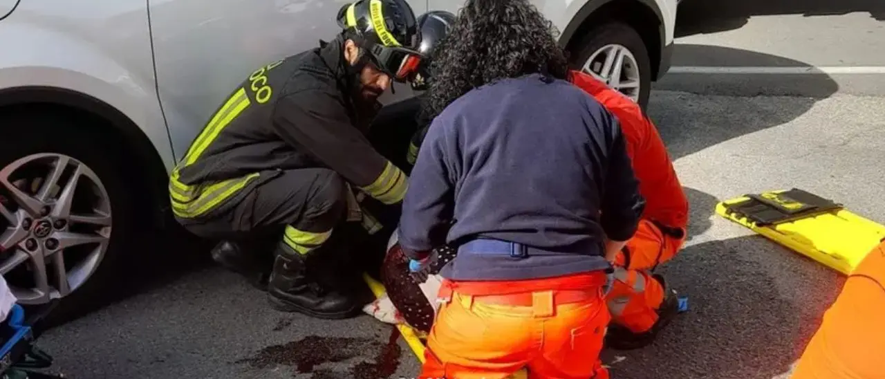 Catanzaro, donna investita da un'auto: è grave