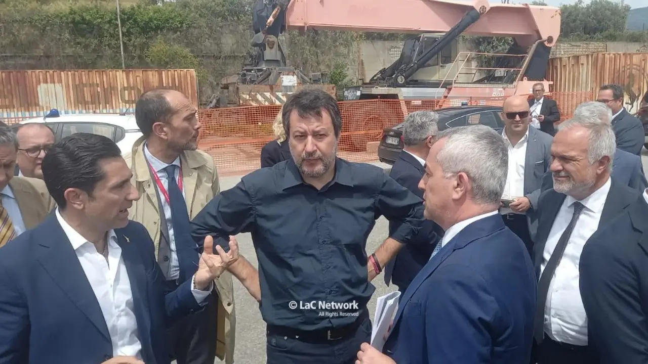 Matteo Salvini a Lamezia Terme: «Tra qualche settimana partiranno i lavori per il Ponte sullo Stretto»
