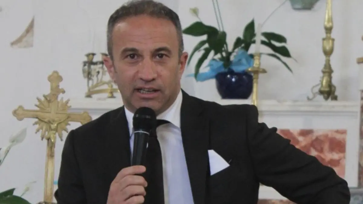 Il sindaco di Lago Enzo Scanga, sua l\\'idea della proposta di legge