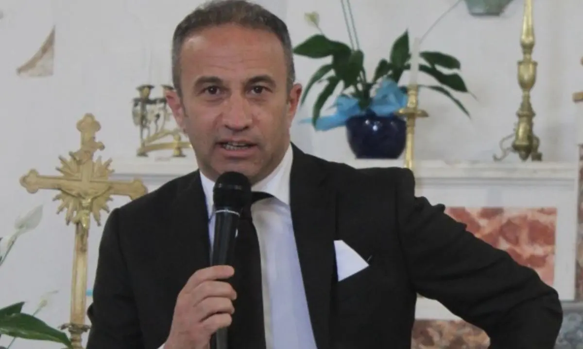 \"Dalle Radici al Ritorno\": la proposta del sindaco di Lago per ripopolare i borghi con la cittadinanza agli oriundi\n