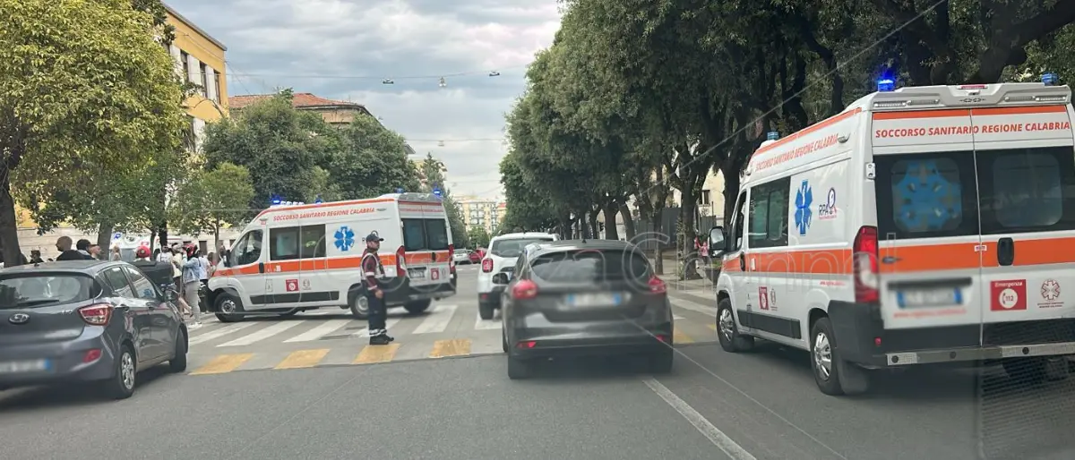 Cosenza, spray al peperoncino in una scuola media: intossicati diversi studenti