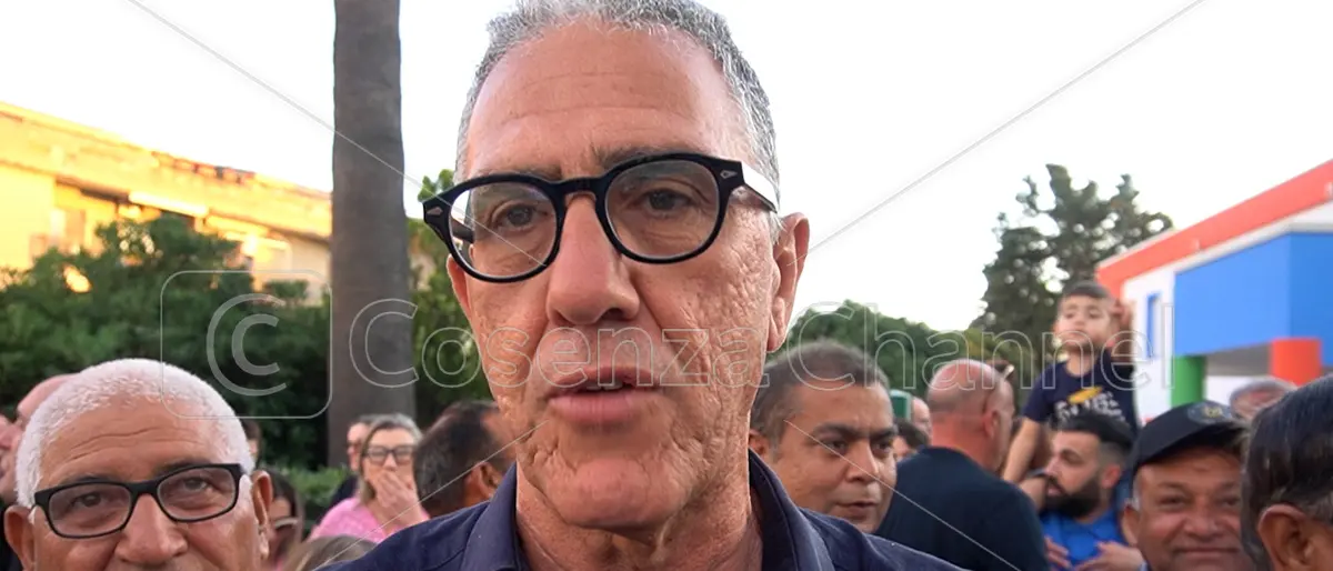 Scalea, si insedia il Consiglio comunale nel caos. Per Perrotta Russo era incandidabile