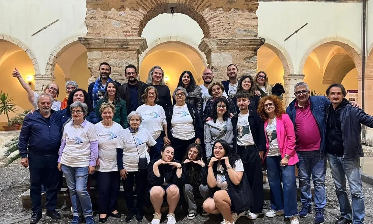 Libri, musica e partecipazione: grande successo per il Festival della Lettura – Reading nella cornice del Museo dei Brettii e degli Enotri