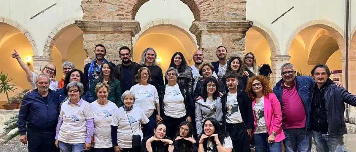 Libri, musica e partecipazione: grande successo per il Festival della Lettura – Reading nella cornice del Museo dei Brettii e degli Enotri