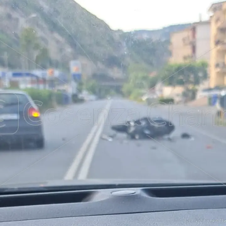 Incidente a Cetraro sulla SS18, investito un motociclista