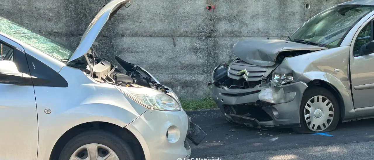 Violento incidente stradale ad Acri tra due auto. Un ferito è grave